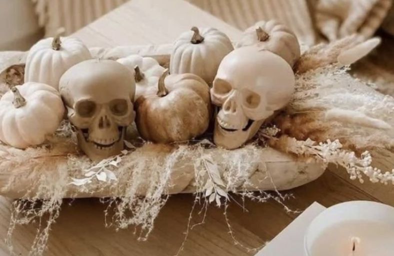 24 Creative Halloween Table Centerpiece Ideas for Every Style of Celebration Creative Halloween Table Centerpiece Ideas
