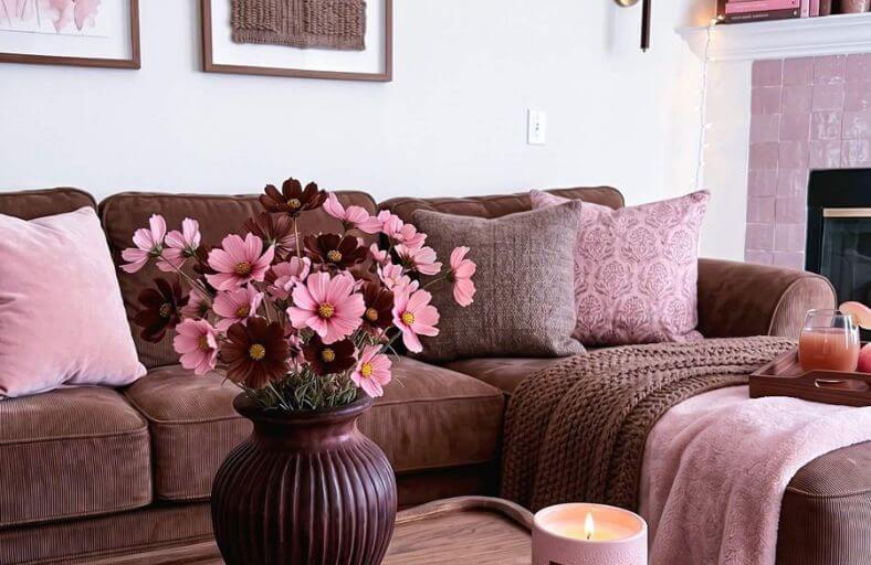 24 Gorgeous Brown and Pink Living Room Ideas That Feel Effortlessly Chic Gorgeous Brown and Pink Living Room Ideas