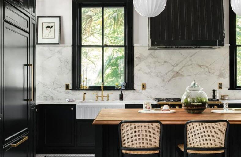 19 Striking Black and White Kitchen Ideas for a Classic and Modern Home Striking Black and White Kitchen Ideas
