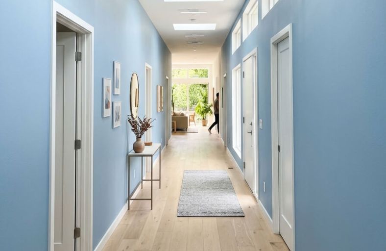 13 Perfect Colors to Paint a Hallway With No Windows what-color-to-paint-hallway-with-no-windows